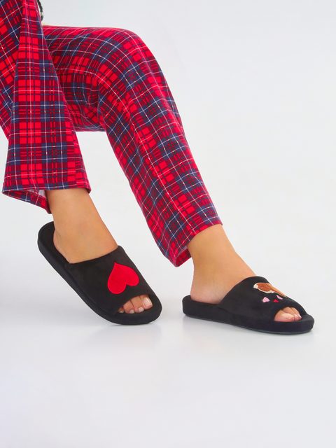 Спортивные кроссовки — кадр для Wildberries